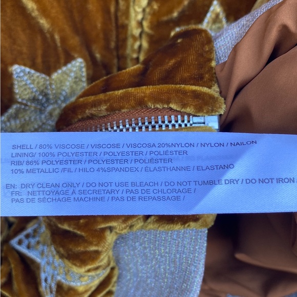 NWT Band Of The Free Medium Gold L'Astre Velvet star Jacket - Picture 6 of 7